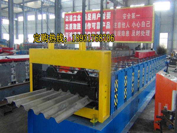 汽車廂板壓型設(shè)備 汽車廂板壓型設(shè)備